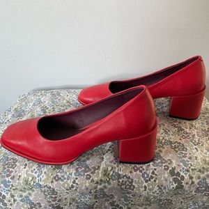 Aerosoles Alae pump, 8, red